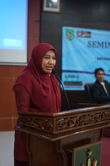 Wakil Dekan Fakultas Hukum Ummu Salamah, S.Ag., M.A.