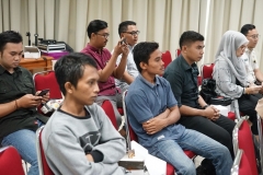 Para peserta yang hadir pada acara Seminar “Politik Pendidikan di Indonesia: Tantangan dan Peluang di Era Revolusi Industri 4.0” pada Kamis (3/10) di ruang seminar lantai 3 Menara Unas ragunan