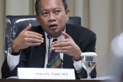 Penguji Sidang Doktoral (Dr. Irman G. Lanti, MA)