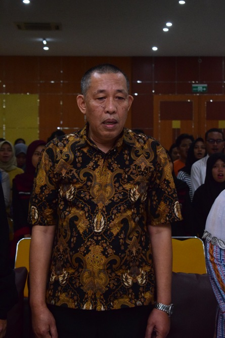 Wakil Rektor Bidang Kemahasiswaan (Dr. Drs. Zainul Djumadin, M.Si)