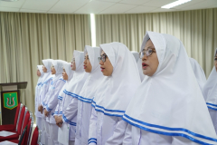 Menyanyikan lagu Indonesia Raya, Mars Unas, Mars PPNI dan Mars IBI dalam pembukaan kegiatan Ucap Janji Kepaniteraan, di Ruang Seminar Menara Ragunan, Jumat, 13 Oktober 2023.