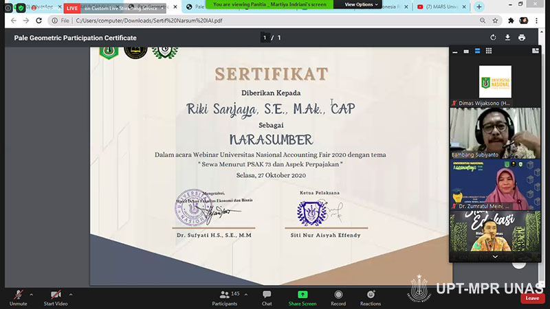Pemberian sertifikat kepada Tim Teknis Standar Akuntansi Keuangan IAI Riki Sanjaya, S.E., M.Ak., CAP. saat kegiatan Webinar Nasional “Sewa Menurut PSAK 73 dan Aspek Perpajakan” pada Selasa, 27 Oktober 2020