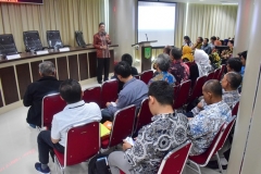Dr Abdul Wahab saat menjelaskan tentang tenaga kerja Indonesia di depan audience (2)