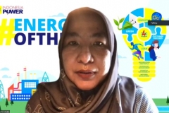 General Manager PT Indonesia Power PLTU Banten 3 Lontar OMU Rita Triani,  sedang menyampaikan materinya