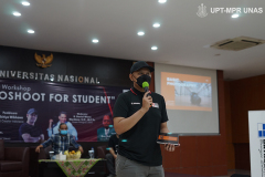 Pemaparan materi tentang "Penggunaan Kamera DSLR" oleh Canon Indonesia dalam acara photography workshop "Photoshoot For Student" di Aula Unas, Kamis 27 Januari 2021
