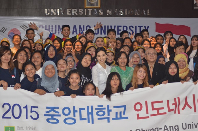 foto Bersama mahasiswa UNAS dengan Chung-Ang University Korea