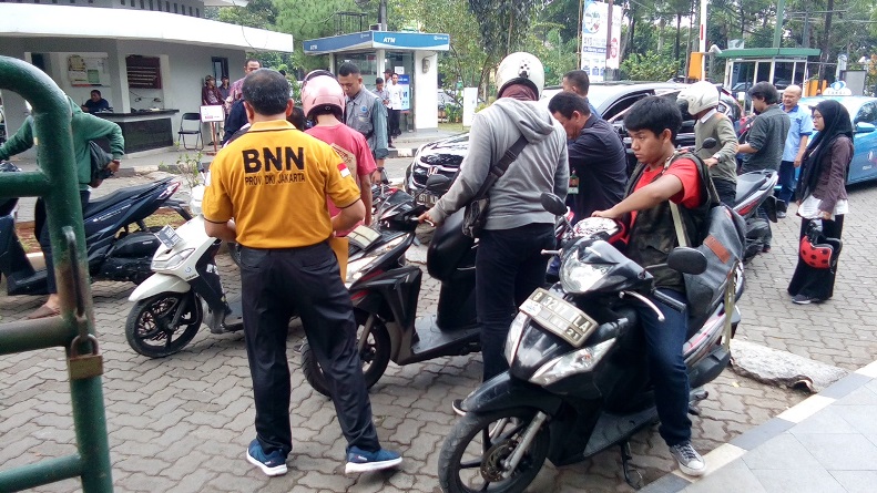 Pelacakan Narkoba di Gerbang untuk Mobil dan Motor