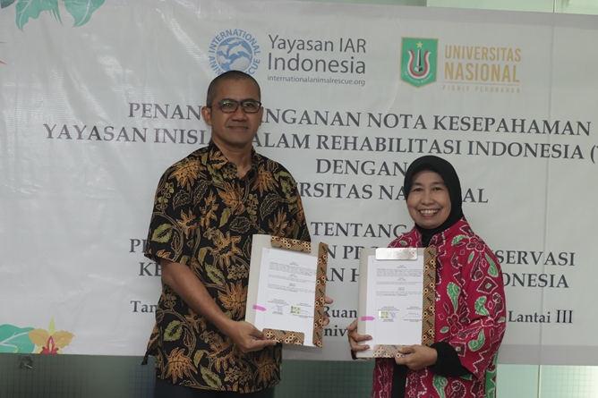 Penandatanganan Nota Kesepahaman Universitas Nasional dengan Yayasan Inisisasi Alam Rehabilitasi Indonesia (YIARI) tentang penyelenggaraan program konservasi keanekaragaman hayati pada selasa (25/6) di ruang rapat LPPM UNAS
