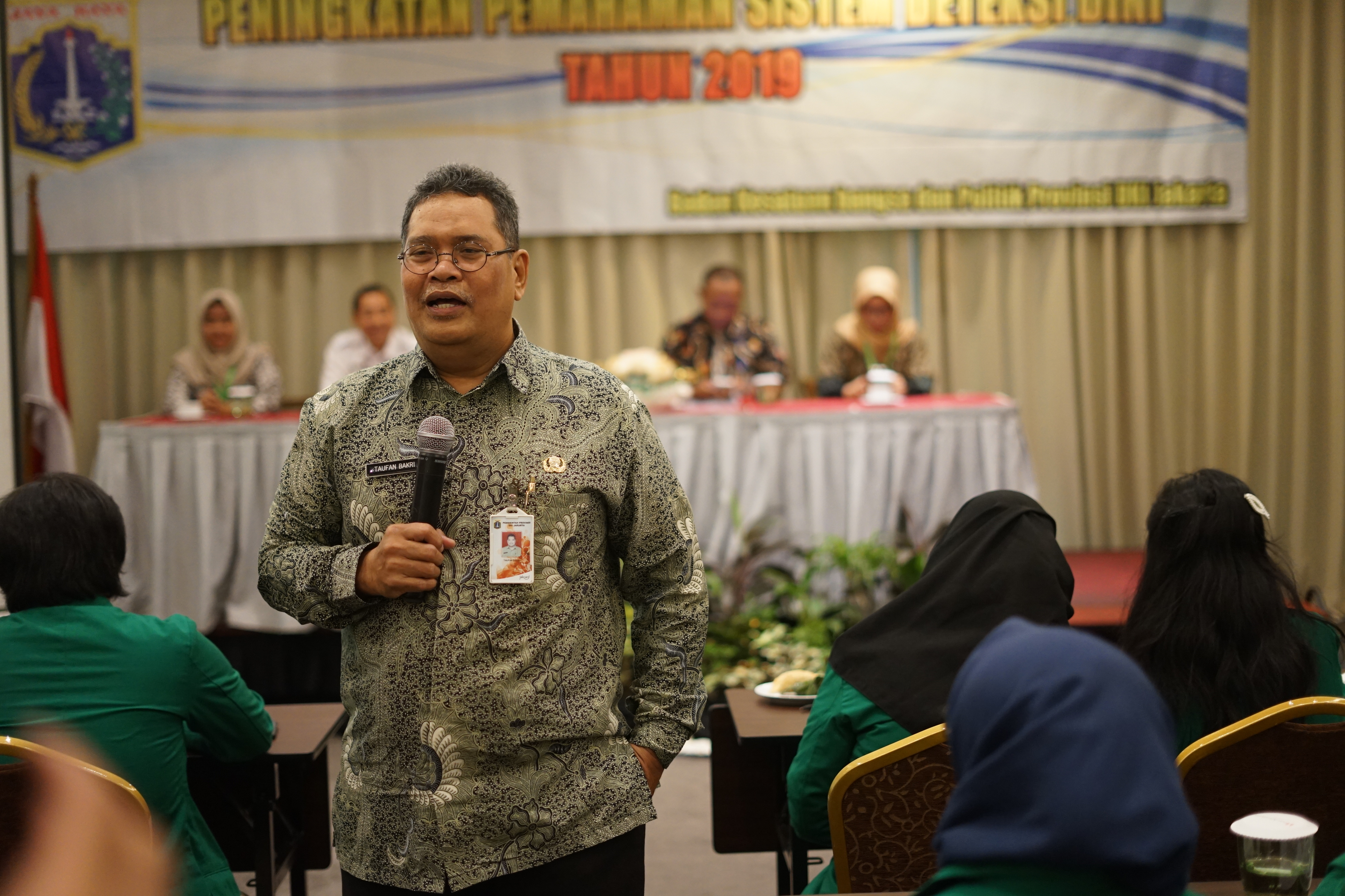 Kepala Badan Kesatuan Bangsa dan Politik Provinsi DKI Jakarta Drs. Taufan Bakri