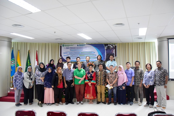The Public Lecture on “Borneo Mammals" di Ruang Seminar lantai 3 menara 1 UNAS, Senin (16/9)