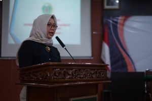 Dr. Erna Ermawati Chotim, M.Si.