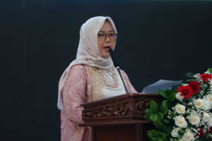 Dr. Erna Ermawati Chotim, M.Si.,