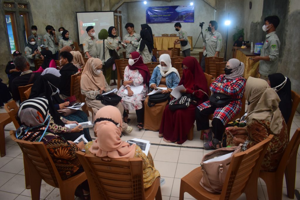 HIMAJEM Beri Pelatihan Pembuatan Akun Dagang di Sosial Media di Gadog, Cianjur